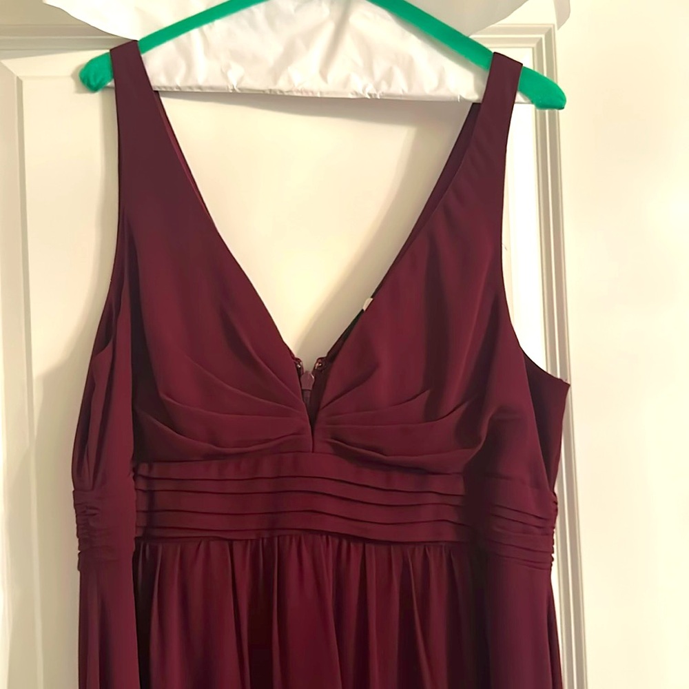 Nordstrom Lulu Burgundy Maxi V-neck dress